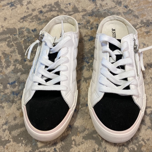 Black and white slip on - Picture 1 of 3